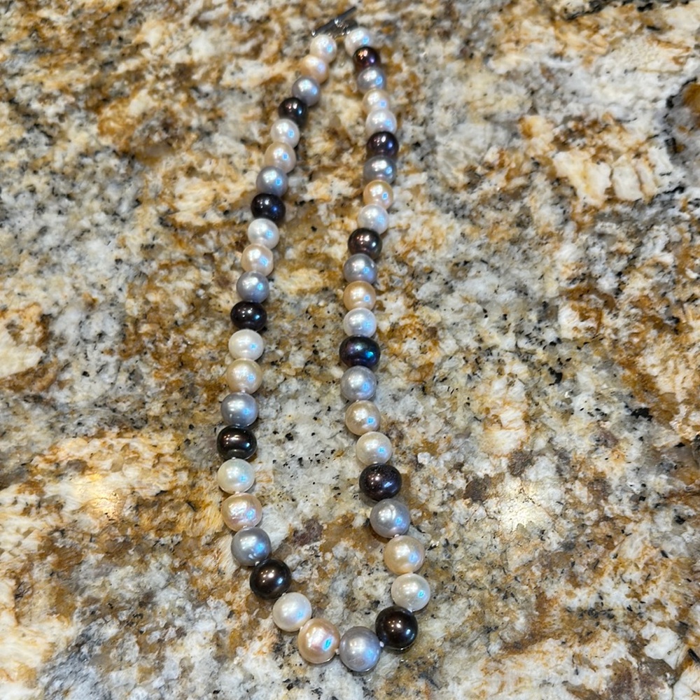 Elegant Pearl Necklace